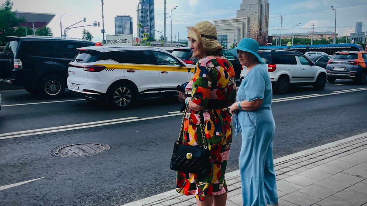 Mix City Vibes Global Street Style